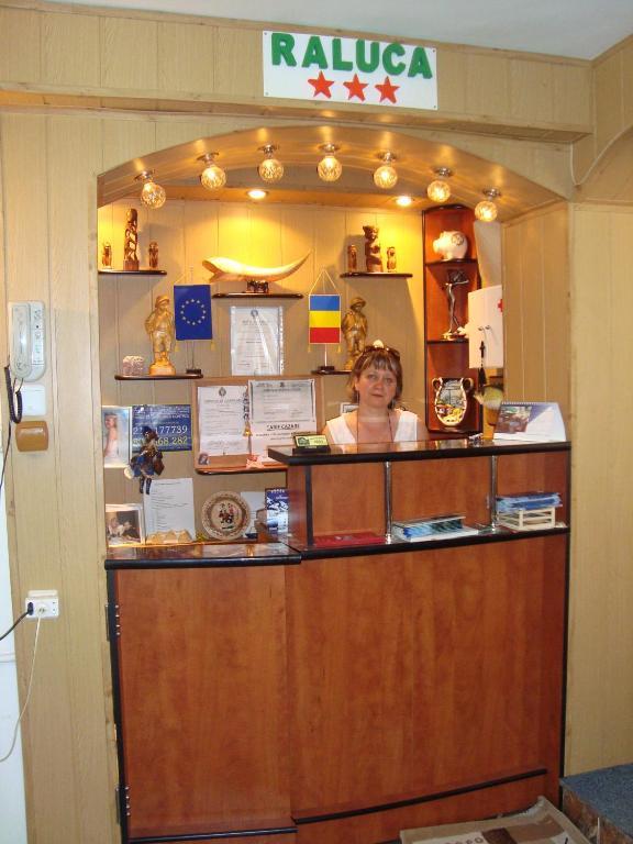 Pension Raluca シナヤ エクステリア 写真